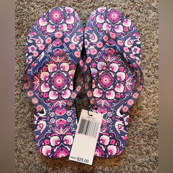 Vera Bradley Flip Flops - Picture 2 of 5